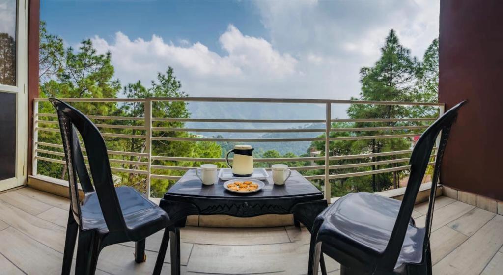 Bed and Breakfast Hillcrest Heights à Kasauli Extérieur photo