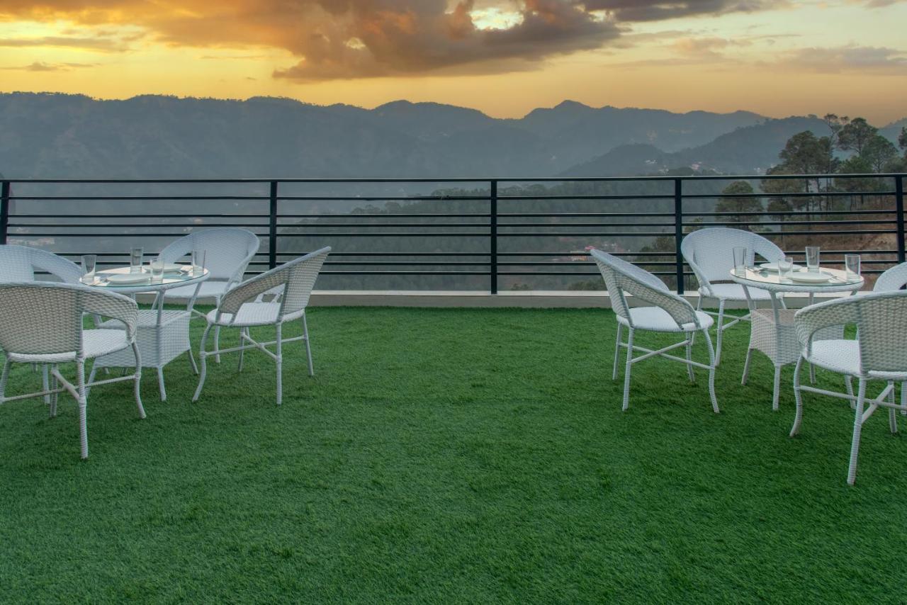 Bed and Breakfast Hillcrest Heights à Kasauli Extérieur photo