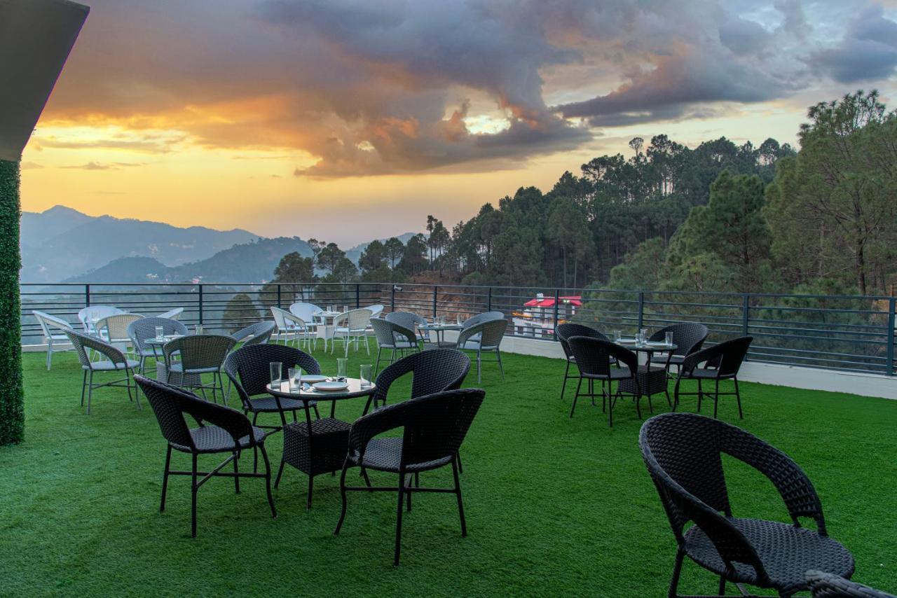 Bed and Breakfast Hillcrest Heights à Kasauli Extérieur photo