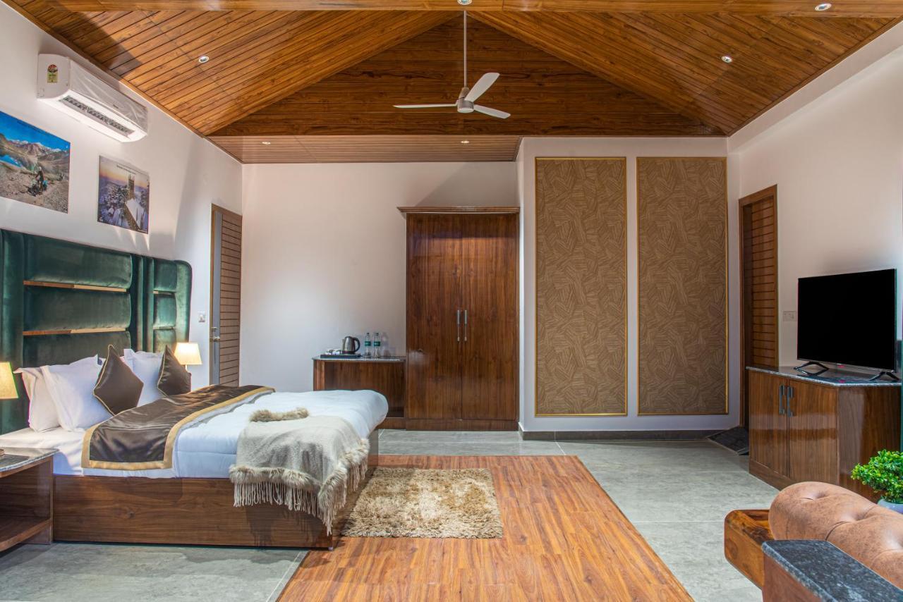 Bed and Breakfast Hillcrest Heights à Kasauli Extérieur photo
