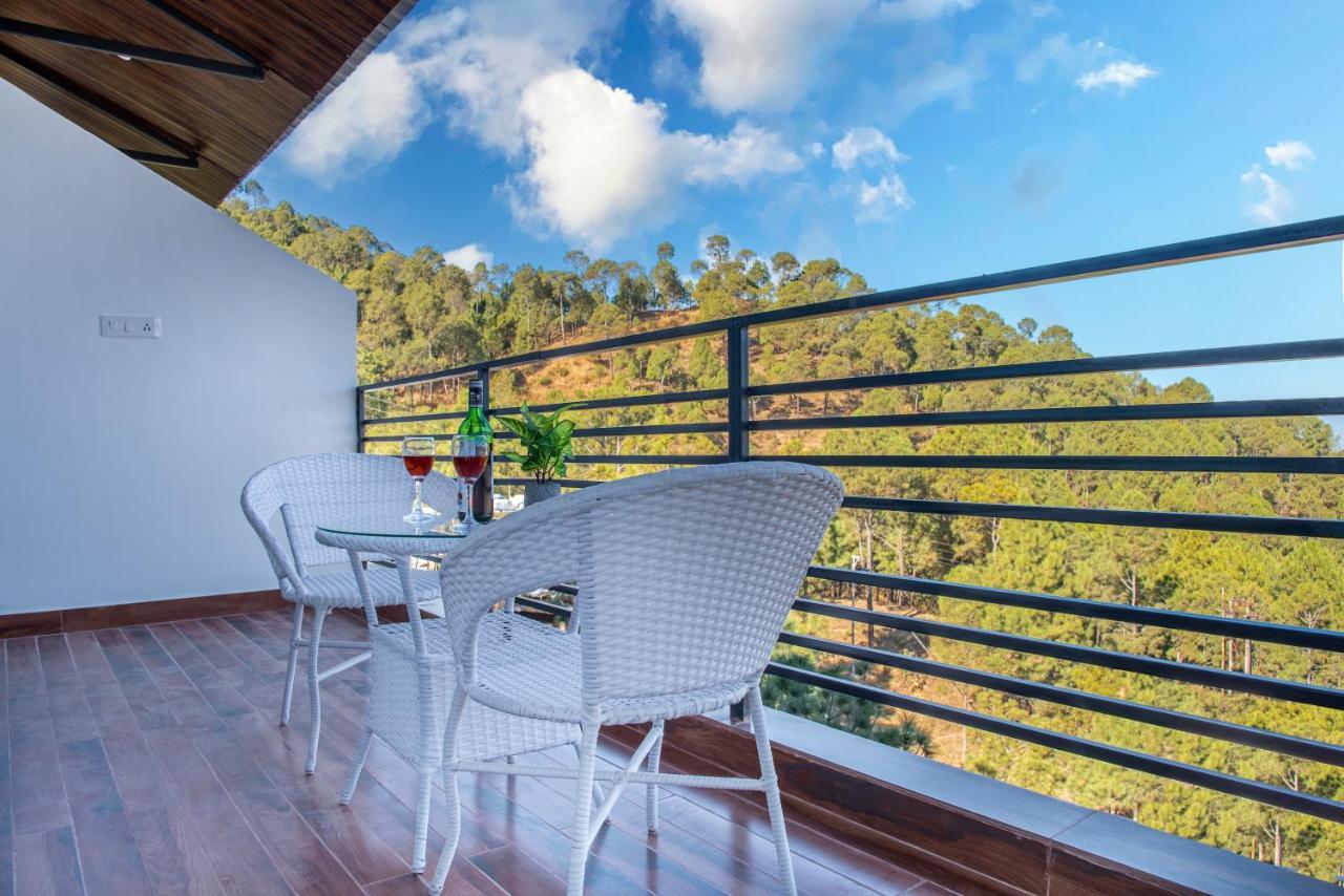 Bed and Breakfast Hillcrest Heights à Kasauli Extérieur photo